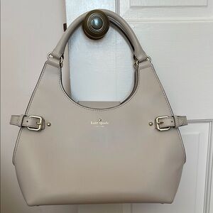 EUC Kate Spade Cream top handle Handbag. Used a few times.
